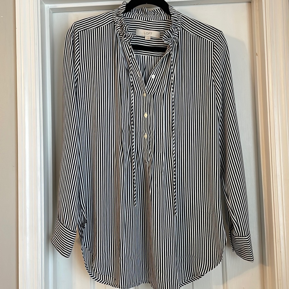 NWOT Loft tunic length black and white striped shirt